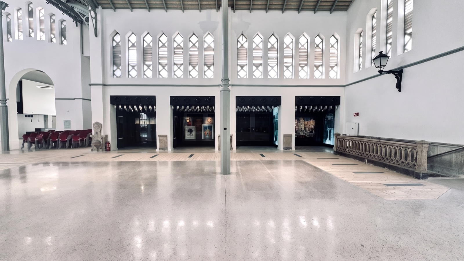 Instalación en el Antiguo Mercado Municipal, siguiente